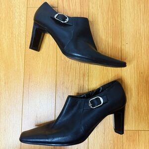 Bandolino Black Leather Silver Buckle Booties